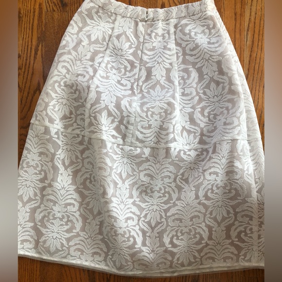 ELLYSON Lacy Cream Colored Skirt    Size S - Picture 2 of 3